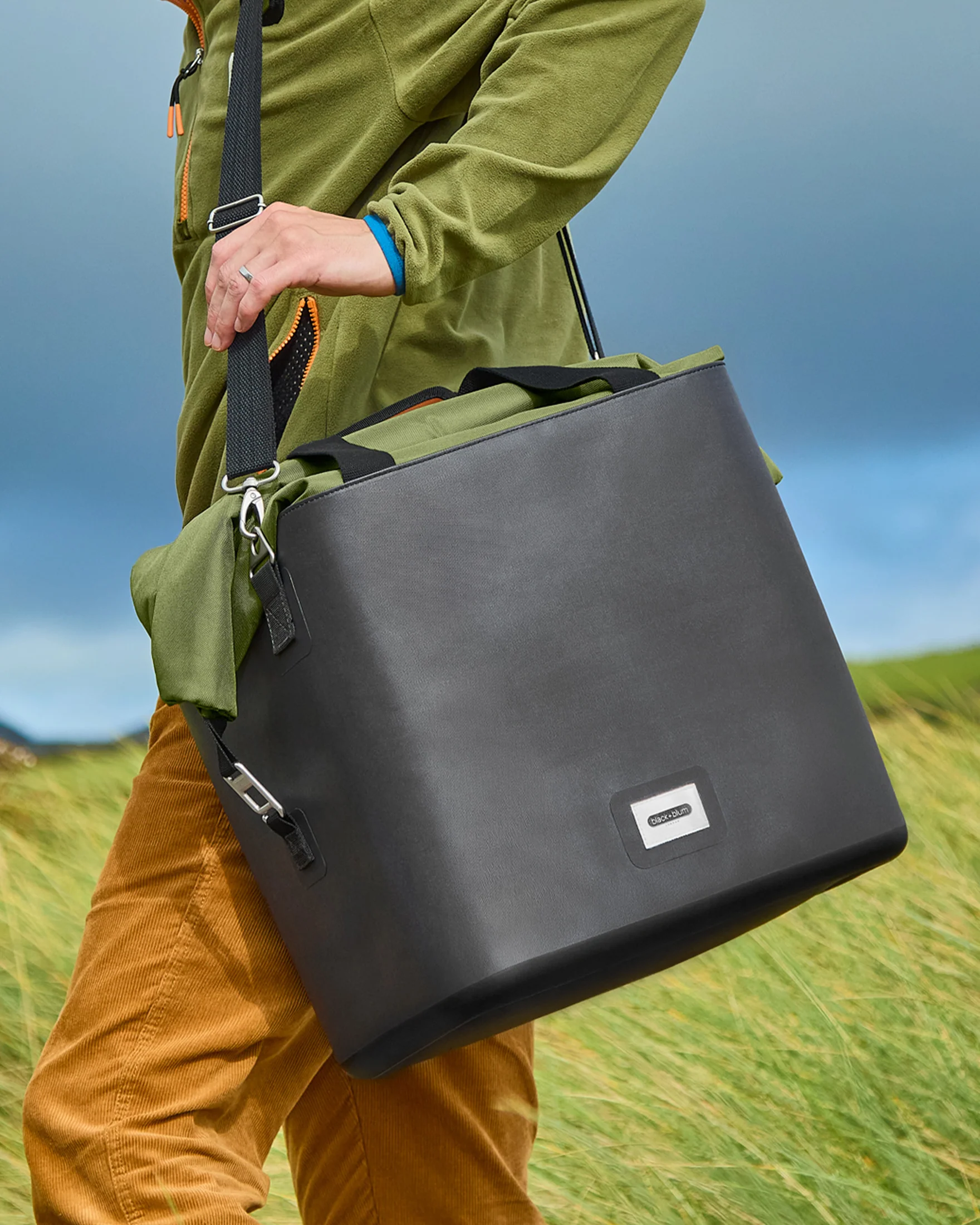 INSULATED COOLER BAG - Image 3