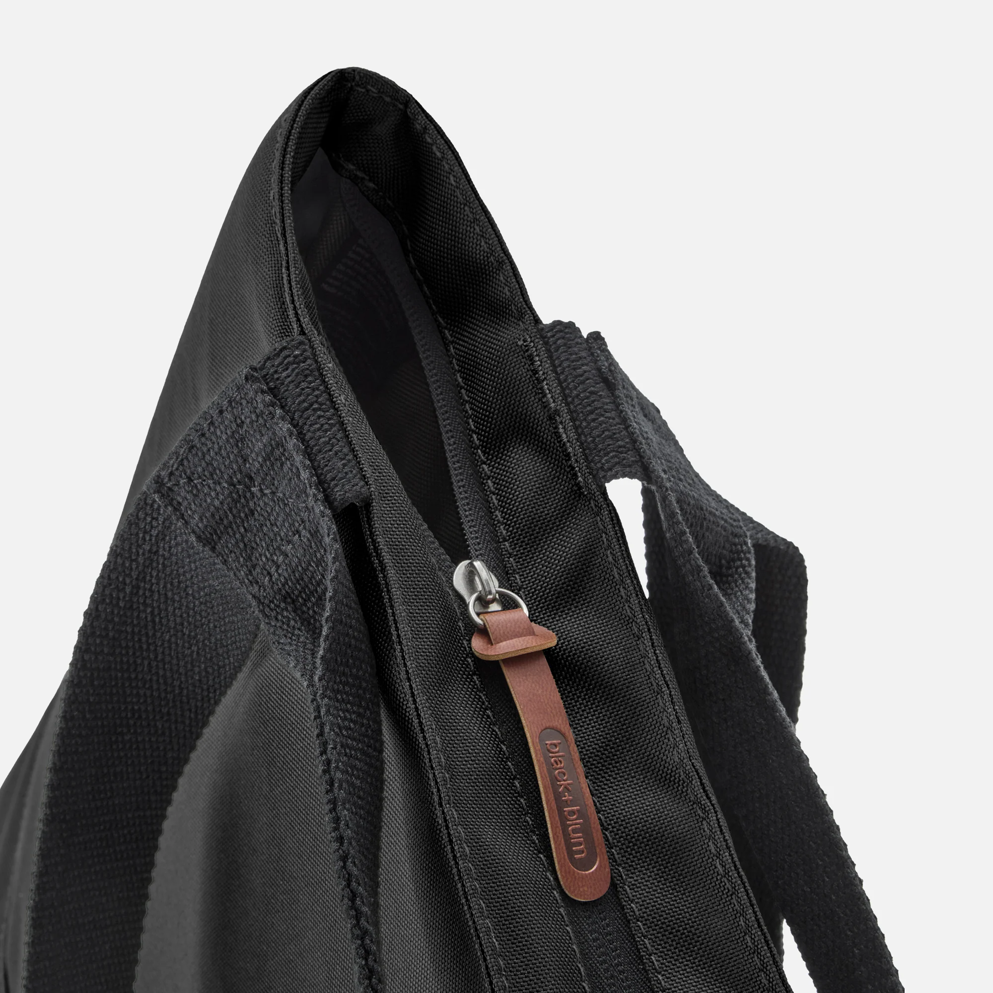 INSULATED TOTE BAG - Image 4